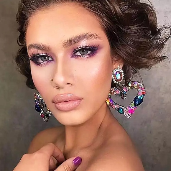 Glow heart earrings - Picture 3 of 3